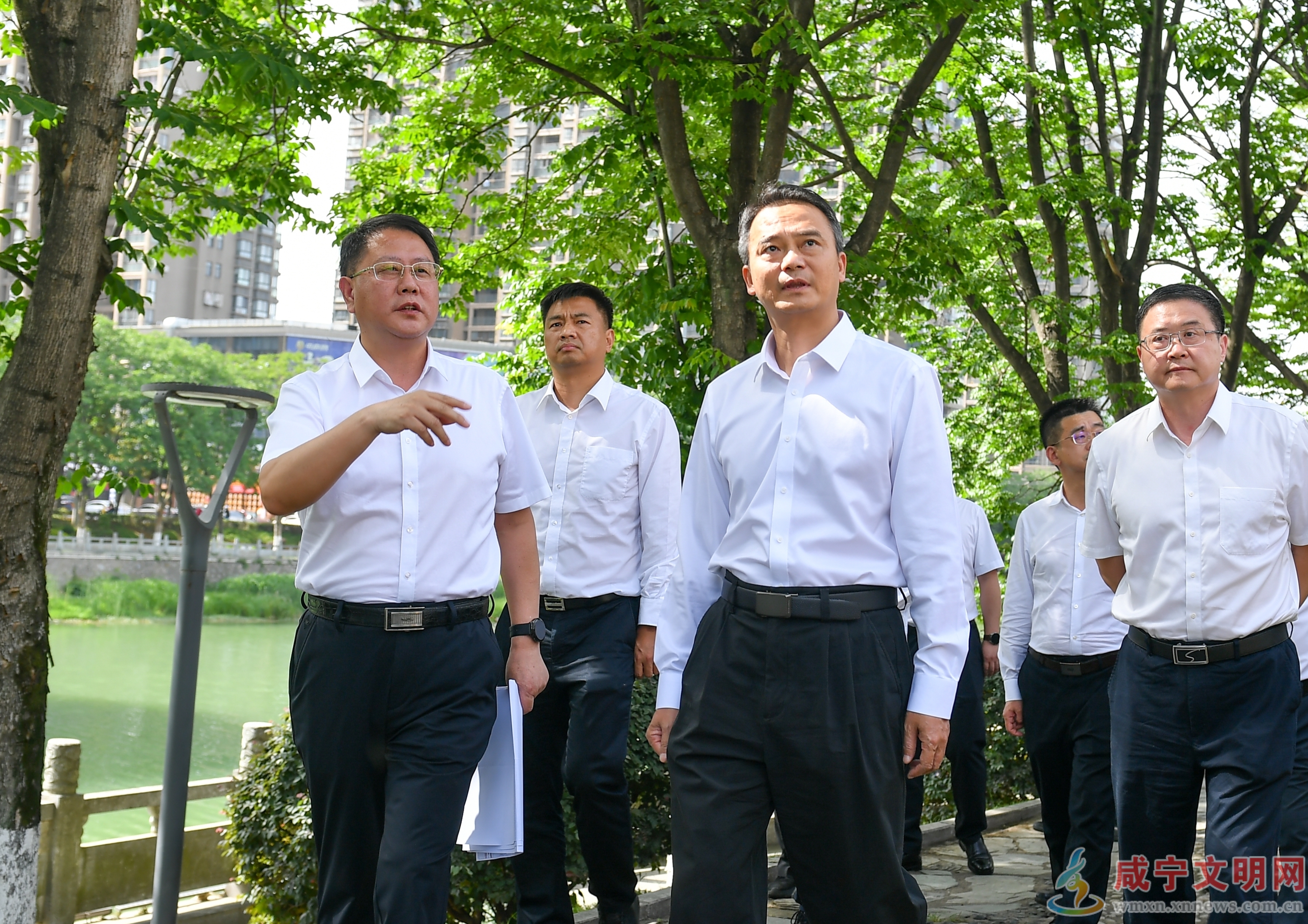 周锋巡查调研淦河城区段生态保护及发展规划时强调 坚持系统观念 用好统筹方法 推动淦河流域既添“颜值”又增“价值”