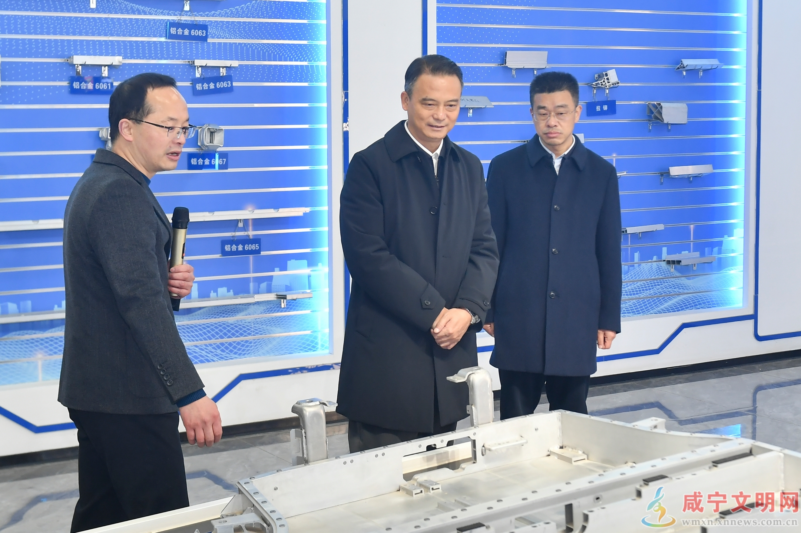 周锋到咸安区调研企业复工复产工作时强调 强化服务保障 守牢安全底线 全力以赴推动一季度开好局起好步