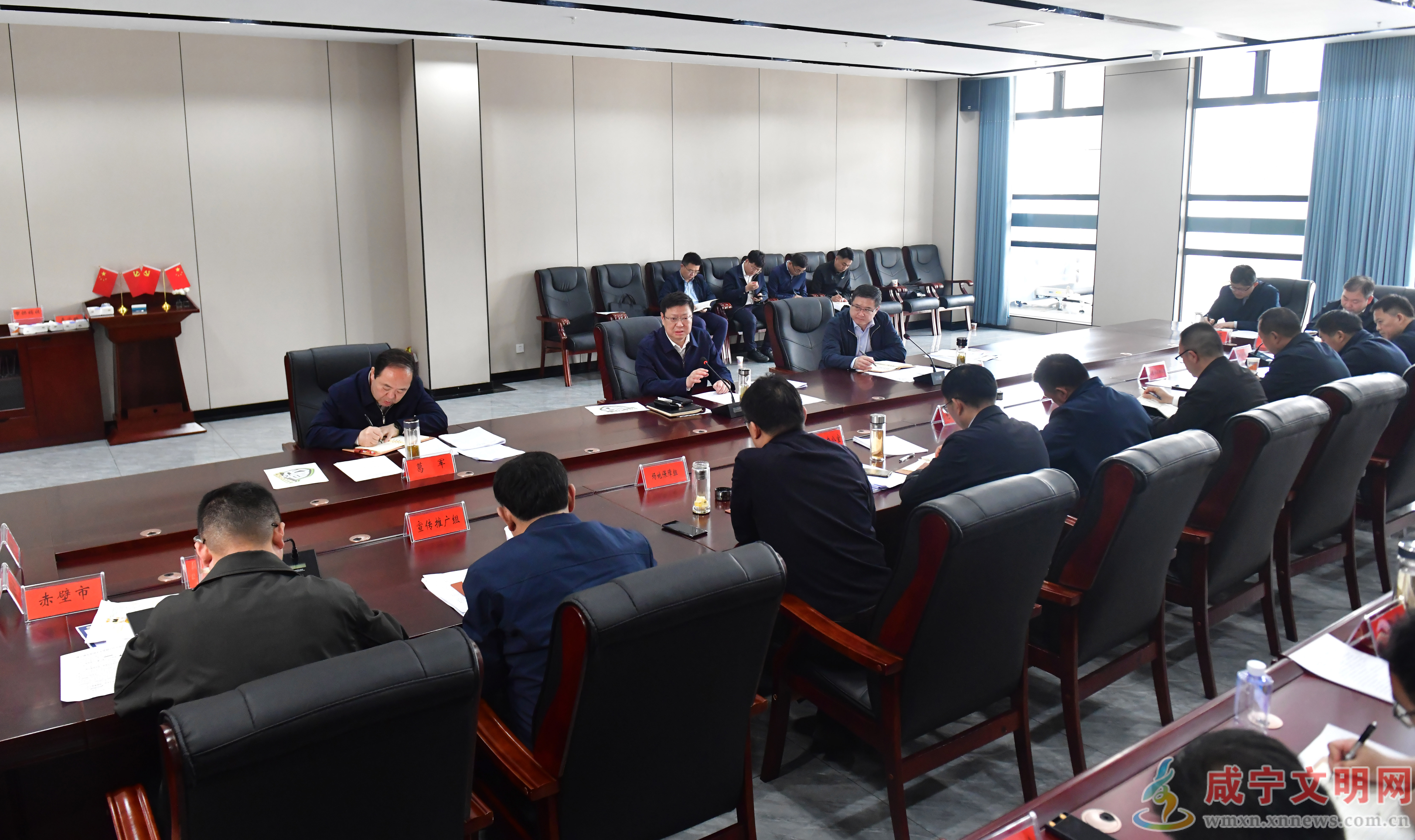 杨军在2026年湖北省城市足球联赛咸宁赛区执委会第二次会议上要求 扛牢主场之责强化市县联动 全力保障赛事安全有序精彩