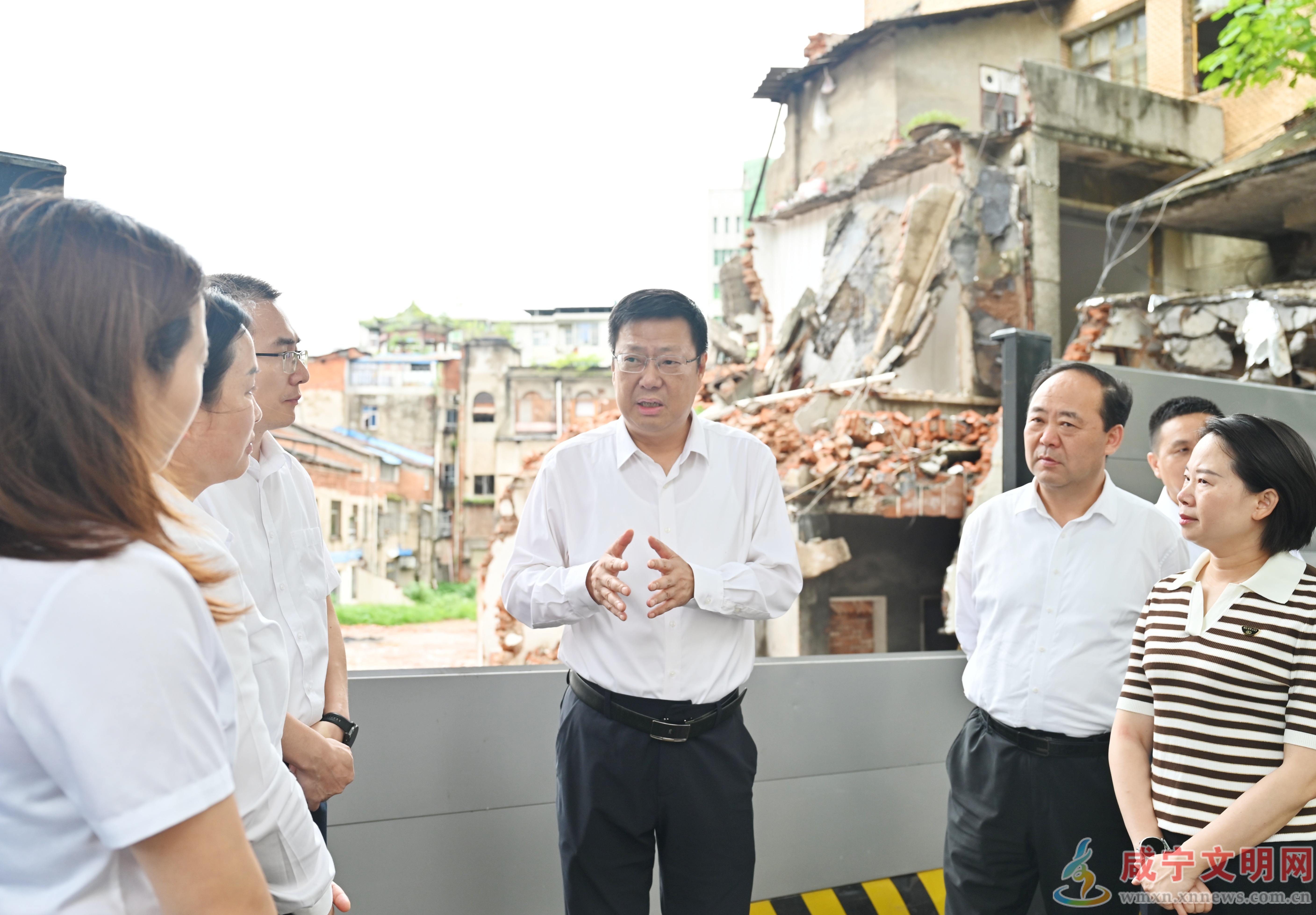 杨军到咸安区调研城市“规建管”工作 提升城市品质 增进民生福祉