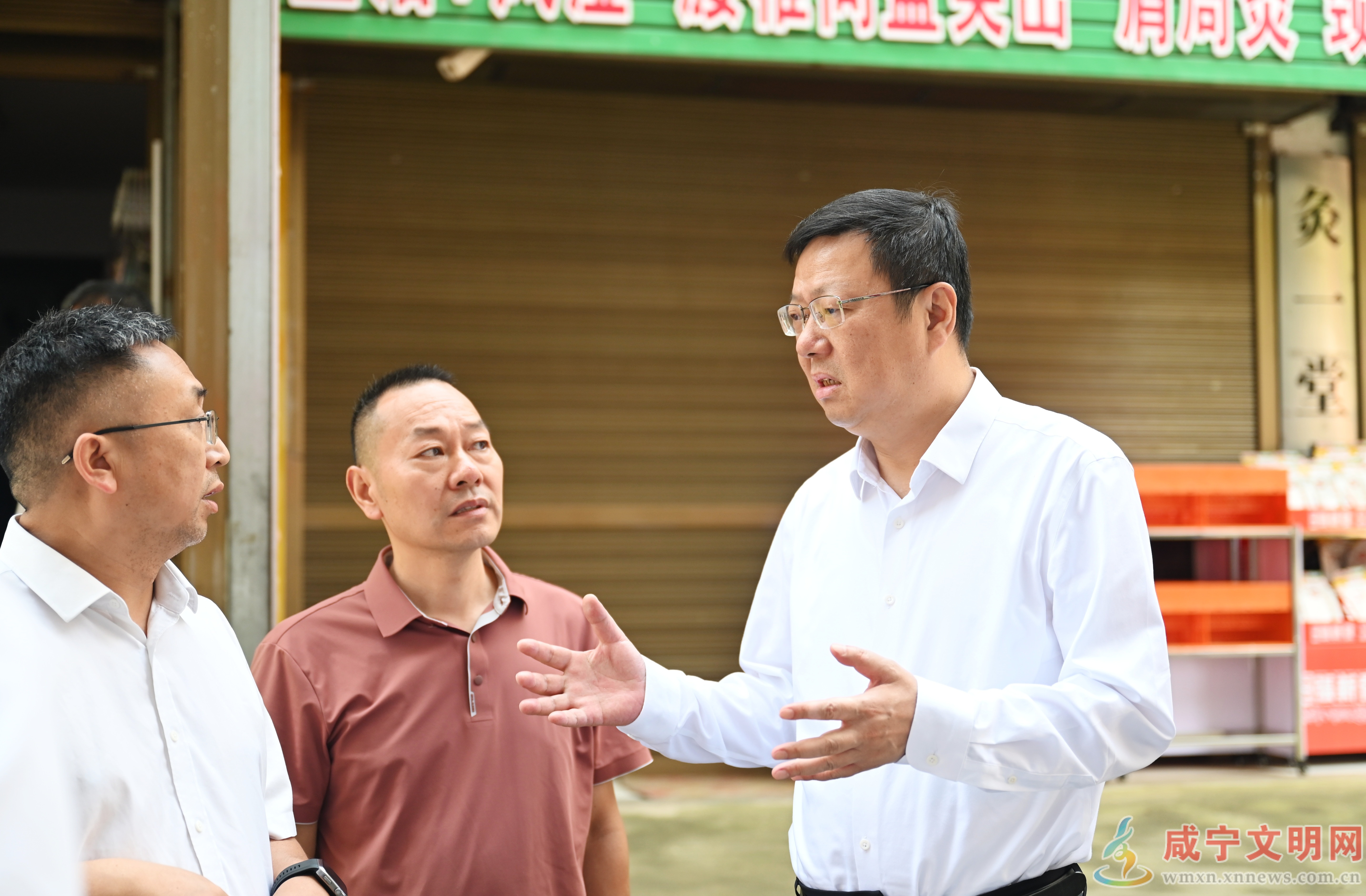 杨军在崇阳调研时要求 扎实办好民生实事 有效化解信访问题