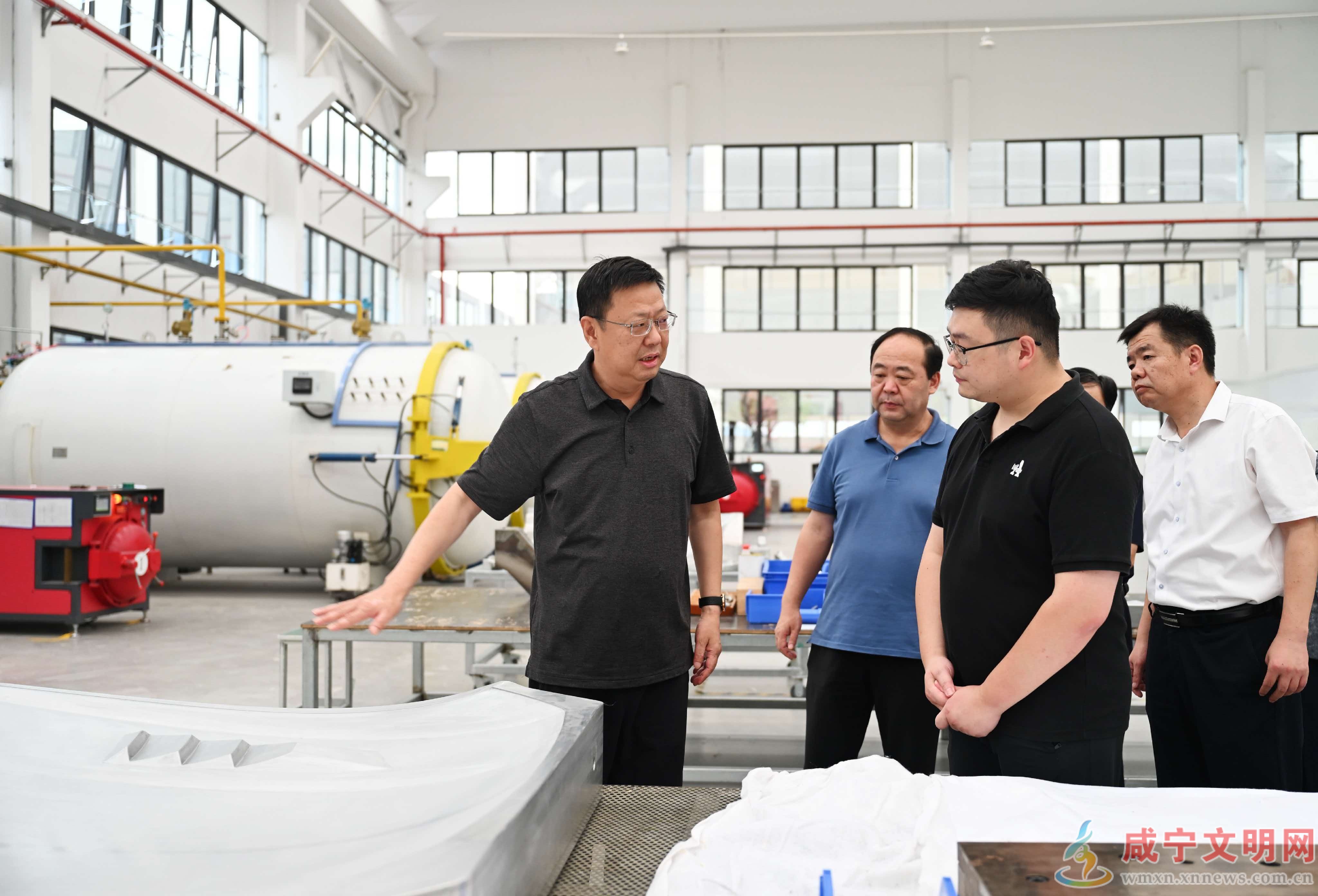 杨军在赤壁、通山调研时要求 坚持稳中求进工作总基调 推动县域经济高质量发展